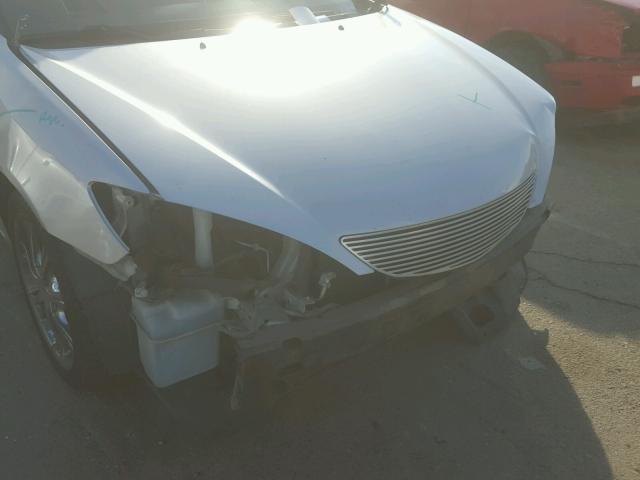 4T1BE32K44U370372 - 2004 TOYOTA CAMRY LE ვერცხლისფერი ფოტო 9