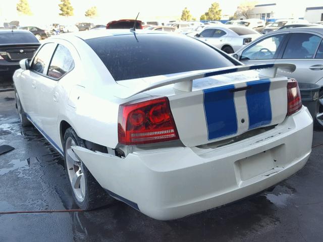 2B3KA73W18H253822 - 2008 DODGE CHARGER SR WHITE photo 3