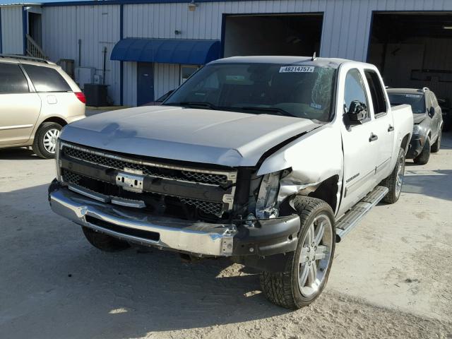 3GCPCREA4DG100048 - 2013 CHEVROLET SILVERADO SILVER photo 2