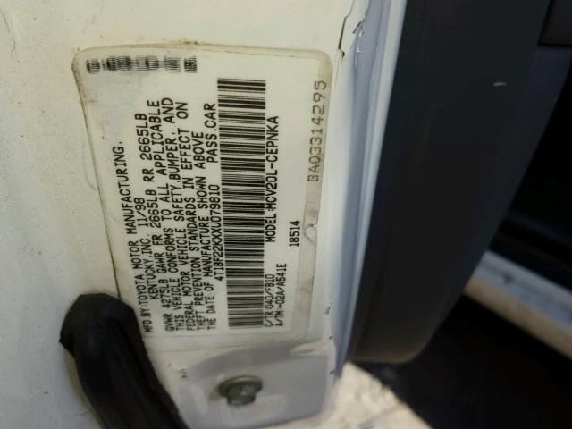 4T1BF22KXXU079810 - 1999 TOYOTA CAMRY LE ვერცხლისფერი ფოტო 10