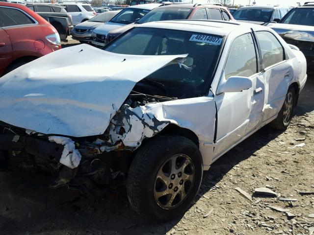 4T1BF22KXXU079810 - 1999 TOYOTA CAMRY LE ვერცხლისფერი ფოტო 2