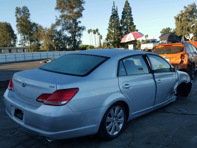 4T1BK36B67U231464 - 2007 TOYOTA AVALON XL SILVER photo 4