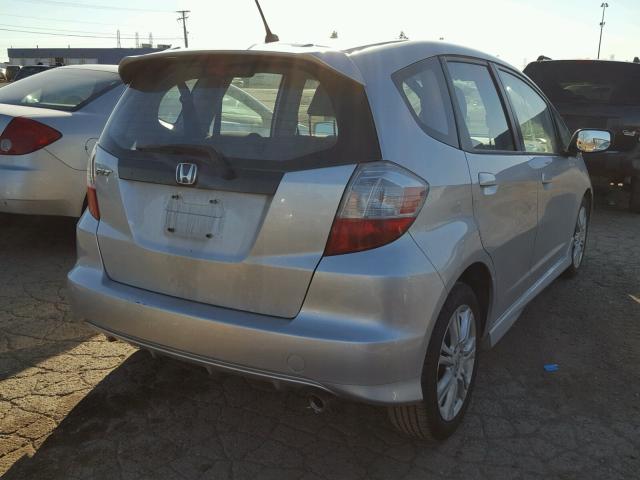 JHMGE8H50BC000899 - 2011 HONDA FIT SPORT SILVER photo 4