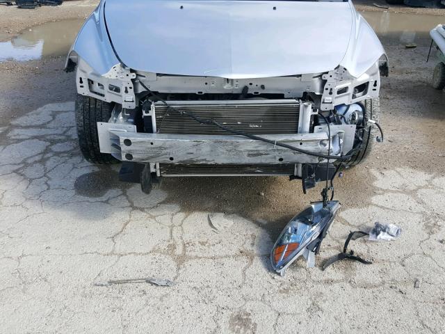 1G1ZB5E19BF320782 - 2011 CHEVROLET MALIBU LS Gümüş foto 9