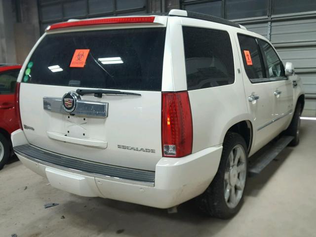 1GYS4EEJ2CR270286 - 2012 CADILLAC ESCALADE H WHITE photo 4