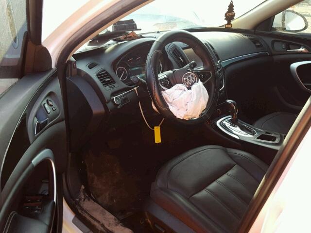 2G4GK5EX6G9152260 - 2016 BUICK REGAL WHITE photo 9