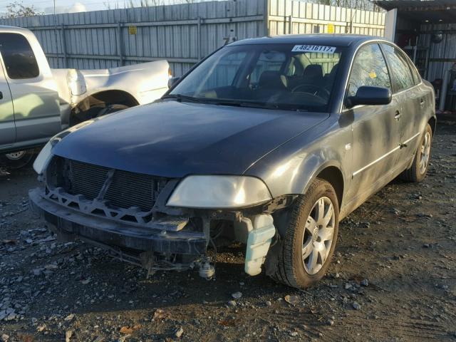 WVWTH63BX3P385777 - 2003 VOLKSWAGEN PASSAT GLX GRAY photo 2