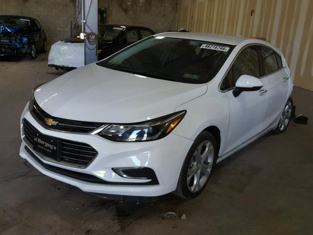 3G1BF6SM3HS608392 - 2017 CHEVROLET CRUZE PREM WHITE photo 2