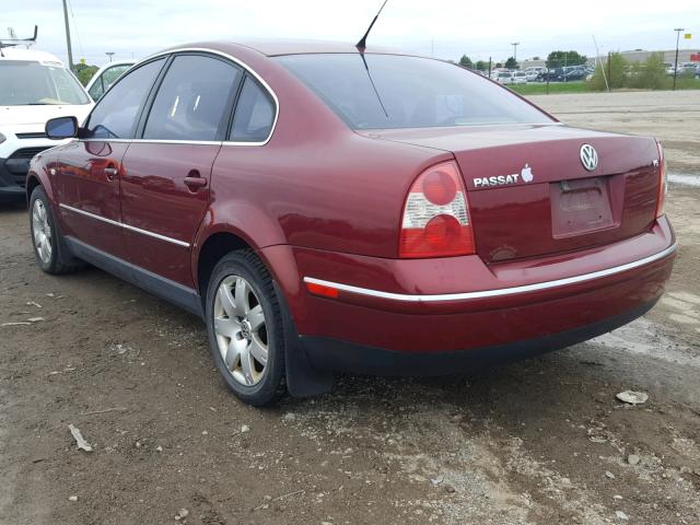 WVWRH63BX2P361861 - 2002 VOLKSWAGEN PASSAT GLX RED photo 3