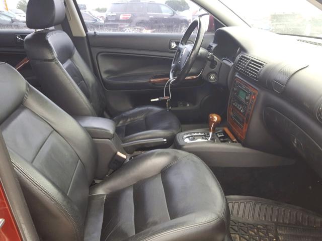 WVWRH63BX2P361861 - 2002 VOLKSWAGEN PASSAT GLX RED photo 5