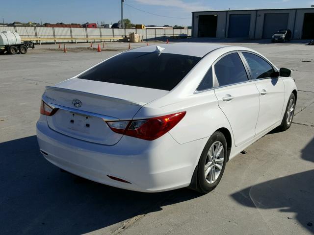 5NPEB4AC5DH623929 - 2013 HYUNDAI SONATA GLS WHITE photo 4