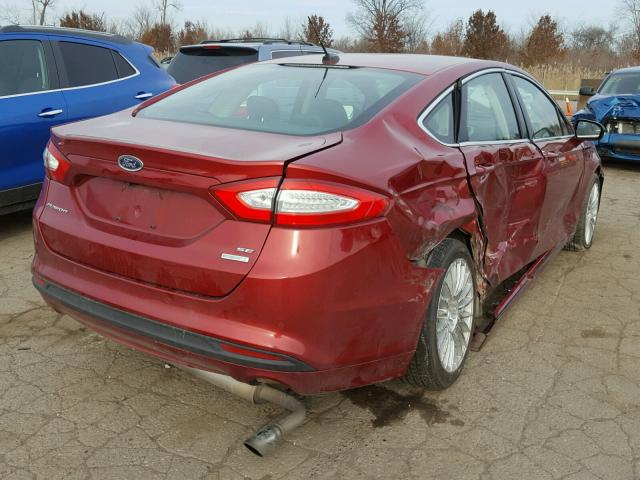 3FA6P0HDXFR193057 - 2015 FORD FUSION SE MAROON photo 4