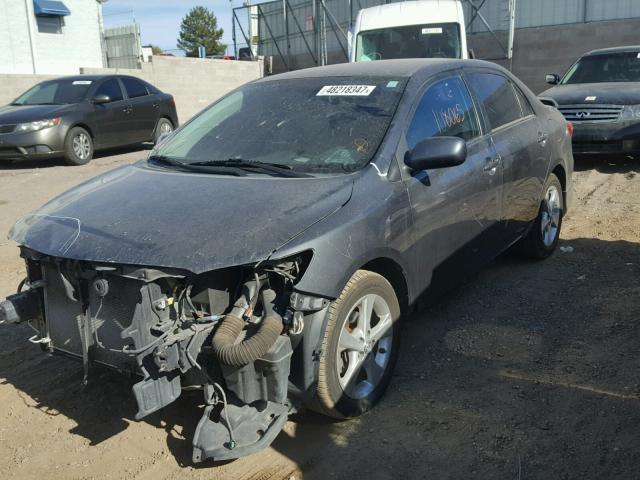 2T1BU4EE2DC972901 - 2013 TOYOTA COROLLA BA GRAY photo 2