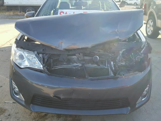 4T1BD1FK7EU119042 - 2014 TOYOTA CAMRY HYBR GRAY photo 9