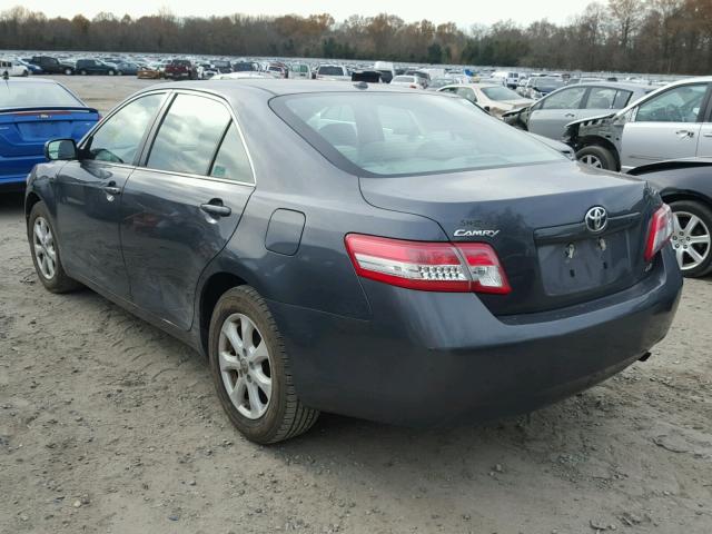 4T1BF3EK3AU115216 - 2010 TOYOTA CAMRY BASE GRAY photo 3