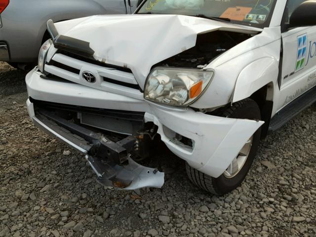 JTEBT14R648009030 - 2004 TOYOTA 4RUNNER SR WHITE photo 9