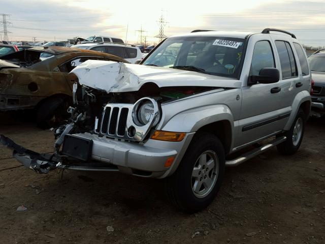 1J4GL48K87W662879 - 2007 JEEP LIBERTY SP SILVER photo 2