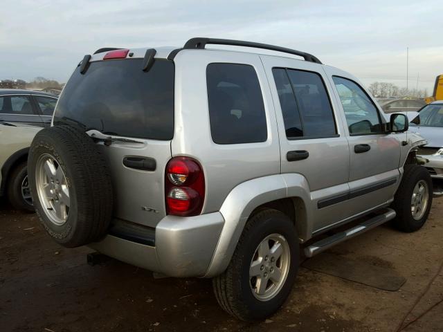 1J4GL48K87W662879 - 2007 JEEP LIBERTY SP SILVER photo 4