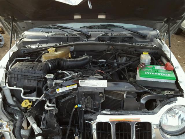 1J4GL48K87W662879 - 2007 JEEP LIBERTY SP SILVER photo 7