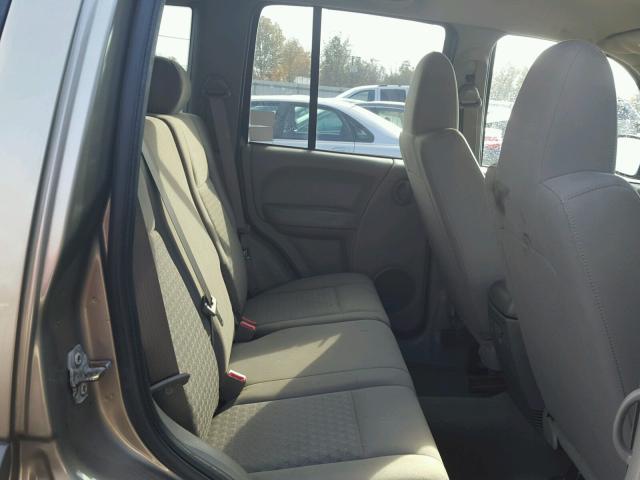 1J4GL48KX6W210527 - 2006 JEEP LIBERTY SP TAN photo 6