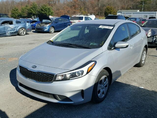 3KPFK4A72HE148354 - 2017 KIA FORTE LX SILVER photo 2