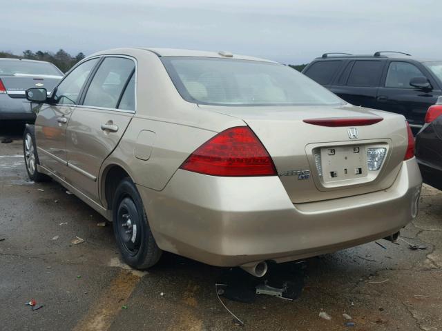 1HGCM665X7A037926 - 2007 HONDA ACCORD EX GOLD photo 3