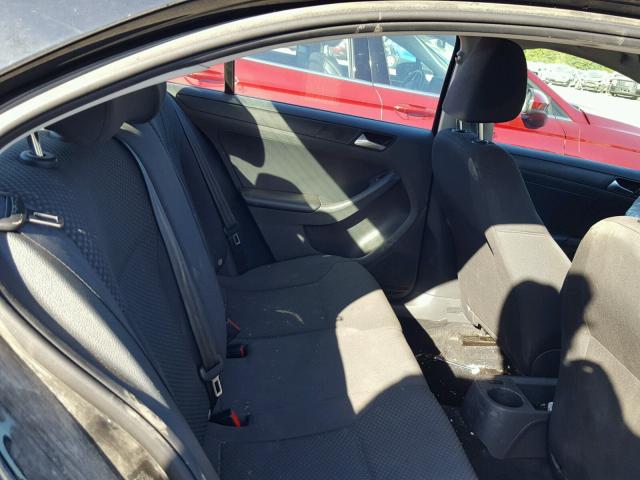 3VW2K7AJ5DM399765 - 2013 VOLKSWAGEN JETTA BASE BLACK photo 6