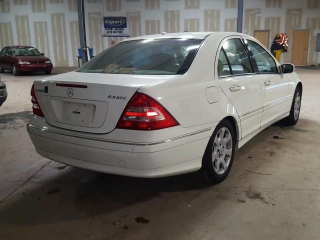 WDBRF92H06F791521 - 2006 MERCEDES-BENZ C GENERATI WHITE photo 4