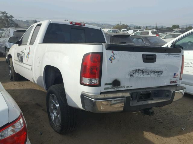 1GTR1VE02BZ329999 - 2011 GMC SIERRA C15 WHITE photo 3