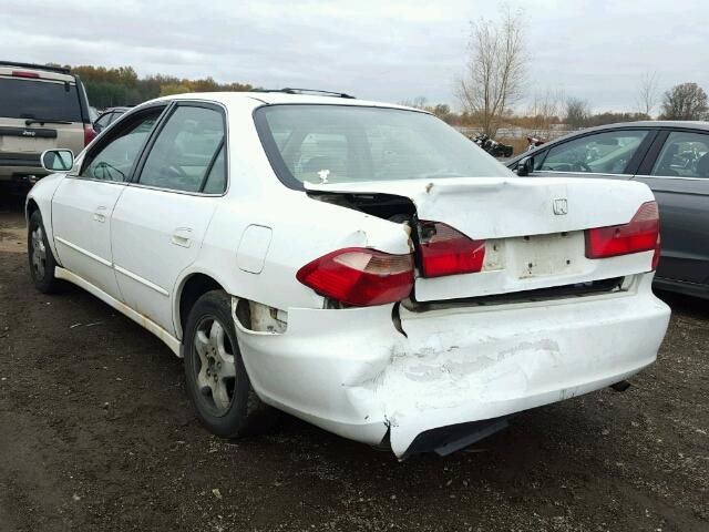 1HGCG1651WA038939 - 1998 HONDA ACCORD EX WHITE photo 3