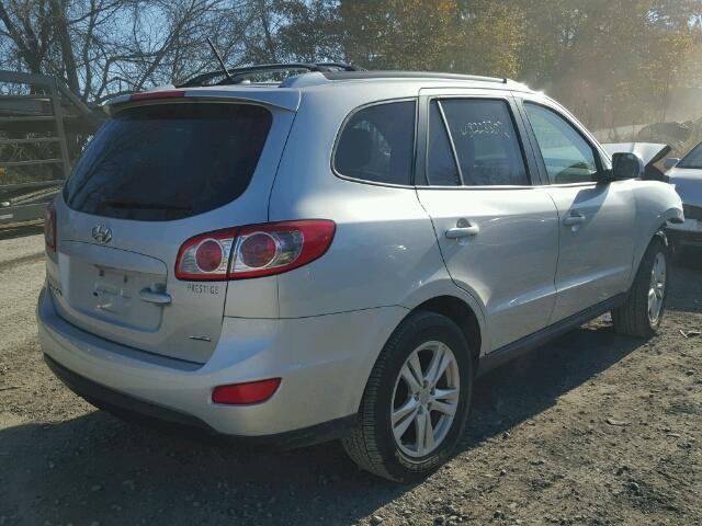 5XYZHDAG8CG139262 - 2012 HYUNDAI SANTA FE S SILVER photo 4