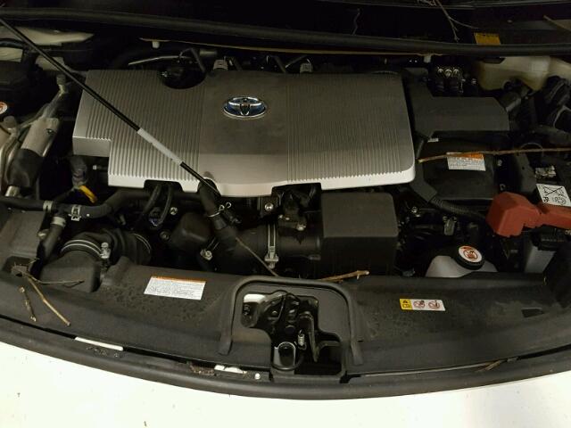 JTDKARFP0H3064452 - 2017 TOYOTA PRIUS PRIM თეთრი ფოტო 7