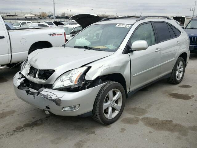 JTJHA31UX60103032 - 2006 LEXUS RX 330 SILVER photo 2