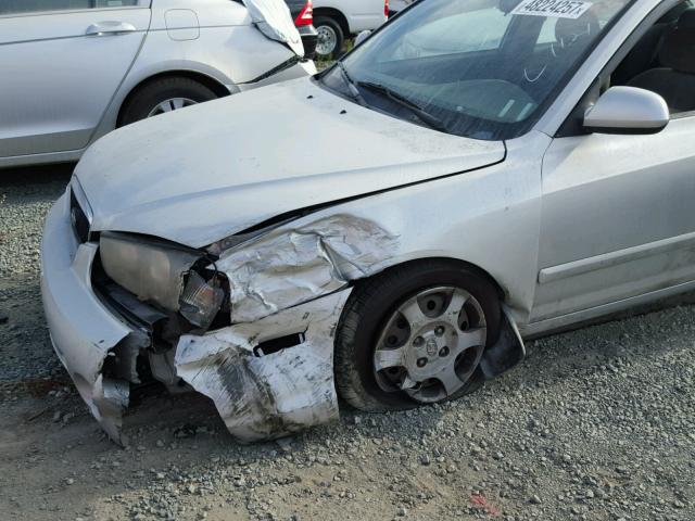 KMHDN45D83U530263 - 2003 HYUNDAI ELANTRA GL SILVER photo 9