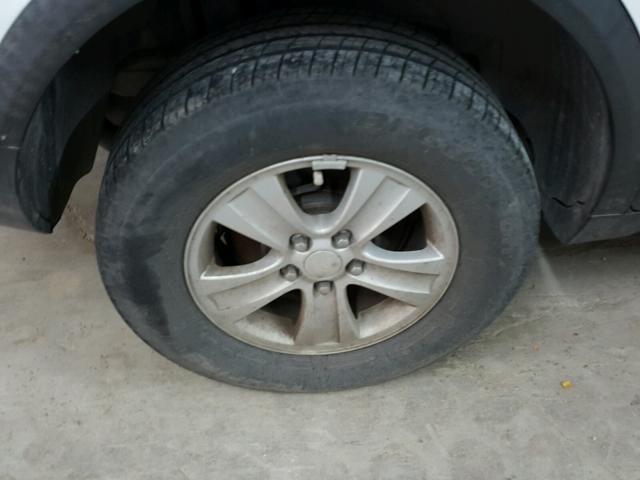 3GSCL33PX9S516827 - 2009 SATURN VUE XE WHITE photo 9