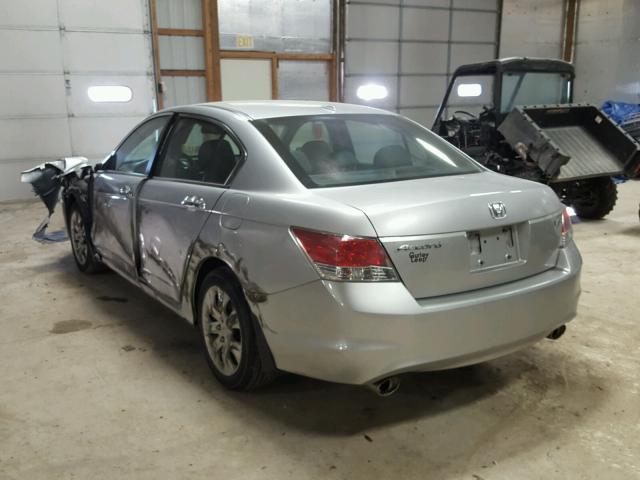 1HGCP3F88AA014734 - 2010 HONDA ACCORD EXL SILVER photo 3