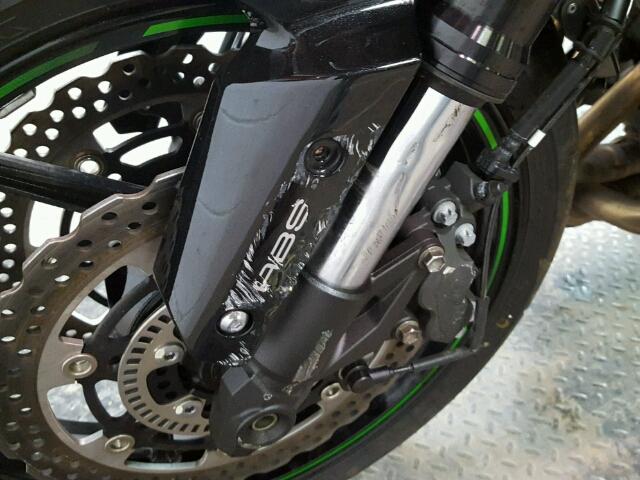 JKBZRCB12GDA13820 - 2016 KAWASAKI ZR800 B BLACK photo 11