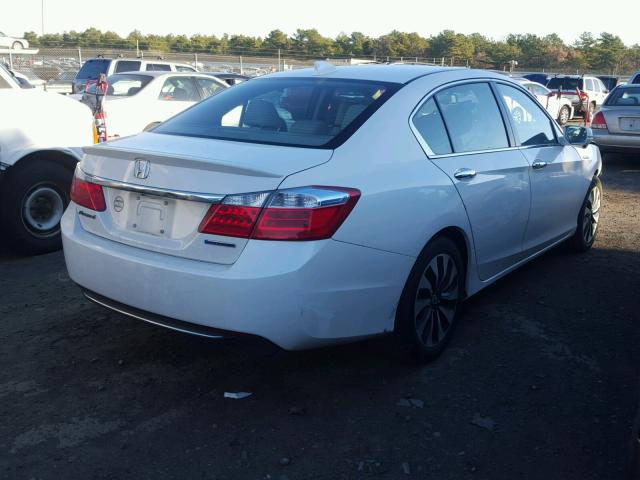 1HGCR6F55FA004719 - 2015 HONDA ACCORD HYB WHITE photo 4