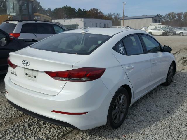 5NPD84LF3HH009307 - 2017 HYUNDAI ELANTRA SE WHITE photo 4