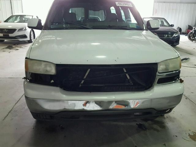 3GKEC16Z03G153930 - 2003 GMC YUKON XL C WHITE photo 9