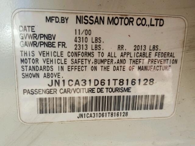 JN1CA31D61T816128 - 2001 NISSAN MAXIMA GXE WHITE photo 10