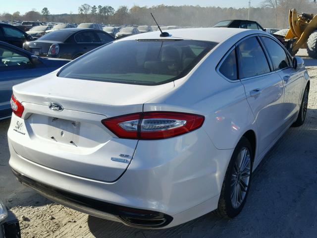 3FA6P0H99DR317795 - 2013 FORD FUSION SE WHITE photo 4