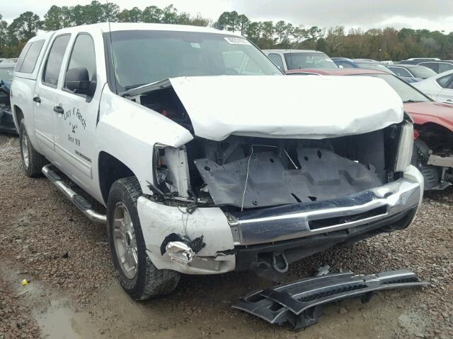 3GCPKSE30BG261134 - 2011 CHEVROLET SILVERADO WHITE photo 1