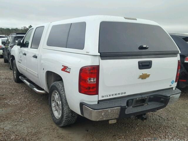 3GCPKSE30BG261134 - 2011 CHEVROLET SILVERADO WHITE photo 3