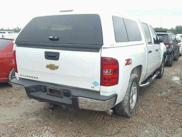 3GCPKSE30BG261134 - 2011 CHEVROLET SILVERADO WHITE photo 4