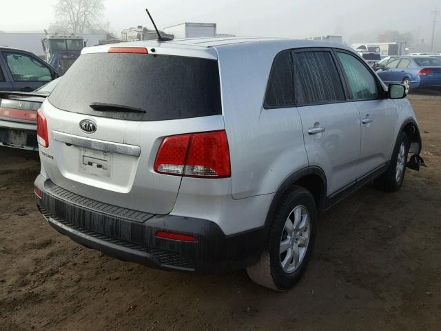 5XYKT4A19DG391471 - 2013 KIA SORENTO LX SILVER photo 4