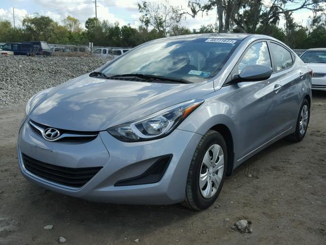 5NPDH4AEXGH742589 - 2016 HYUNDAI ELANTRA SE CHARCOAL photo 2