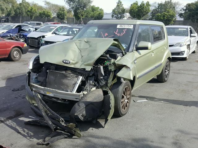 KNDJT2A51D7587825 - 2013 KIA SOUL GREEN photo 2