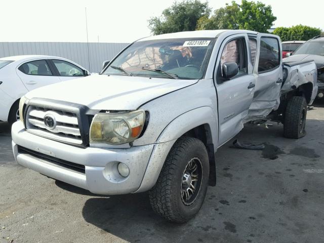 3TMJU4GN2AM098593 - 2010 TOYOTA TACOMA DOU SILVER photo 2