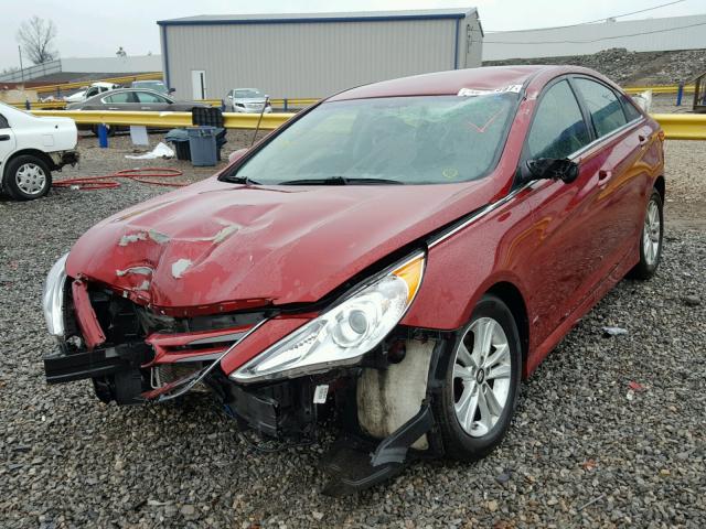 5NPEB4AC1EH919984 - 2014 HYUNDAI SONATA GLS RED photo 2